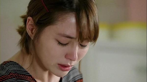 Ngày cưới, chồng cũ đội tóc giả lên tặng vợ cũ cặp nhẫn cưới năm xưa-2