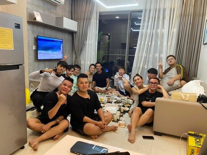 Mâu Thủy lộ diện cùng chồng tương lai trong sinh nhật Võ Hoàng Yến?-2