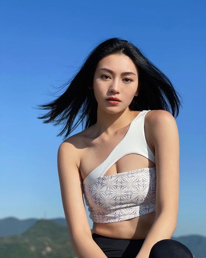 Tiểu tam mưu mô mặc nội y diễn táo bạo khiến phim nghẽn sóng-4