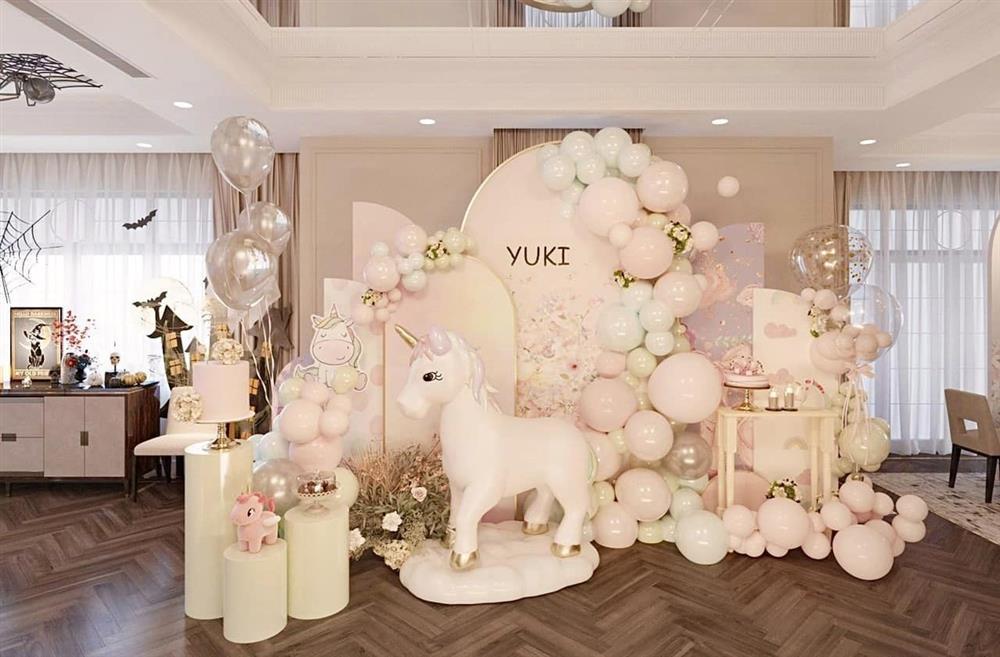 Đoàn Di Băng khoe đón Halloween hoành tráng, hóa trang hết hồn-2