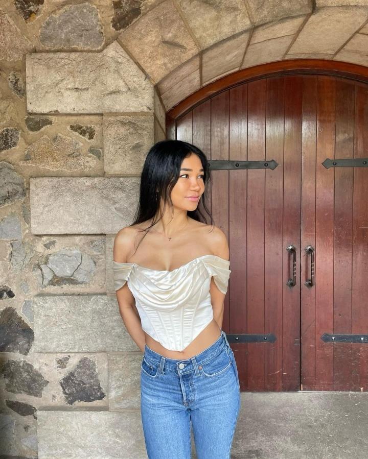 Bà mẹ 45 tuổi đăng ảnh chụp cùng con gái gây bối rối vì ngỡ chị em-5