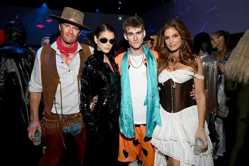 Tạo hình Halloween gợi cảm của dàn sao-6