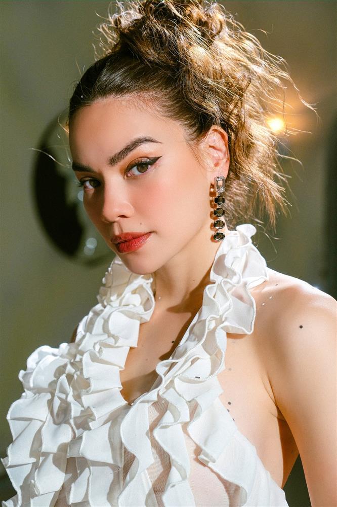 Hồ Ngọc Hà cover hit của MONO, liệu có ăn đứt đàn em?-1