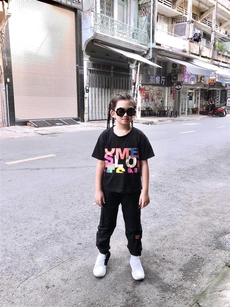 Con gái Mai Phương lên đồ cá tính, bảo mẫu hé lộ sự thay đổi-1