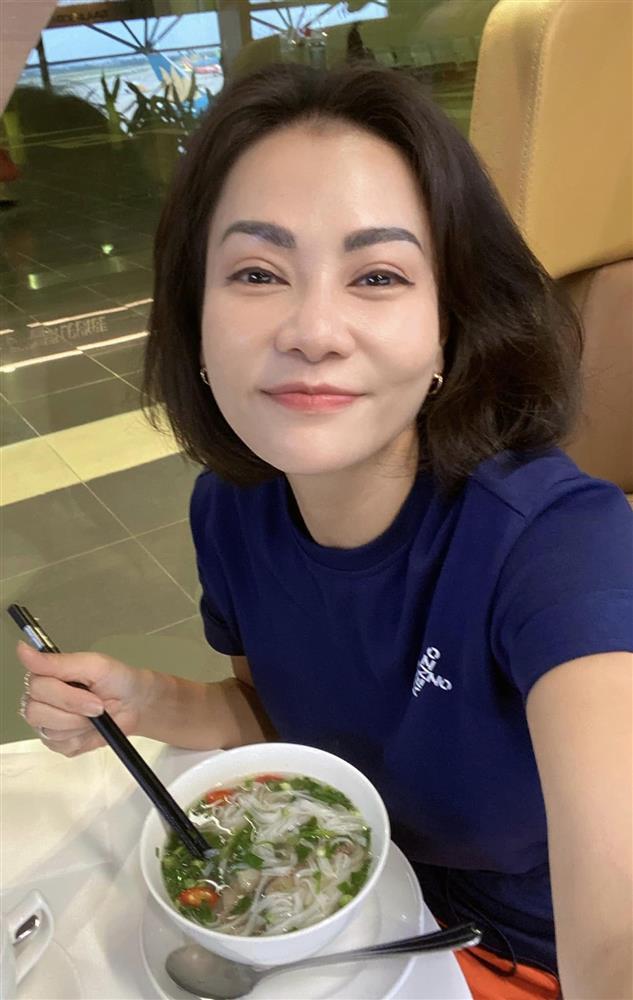 Tin showbiz Việt ngày 30/10: Đàn em đăng ảnh mặt mộc Hoài Linh-10