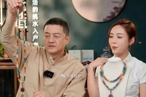 Lý Á Bằng bán biệt thự trả nợ, cùng vợ trẻ Hoa hậu về quê sống?-4