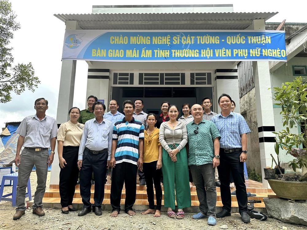 Phản ứng Cát Tường khi bị góp ý việc trao nhà tình thương-1