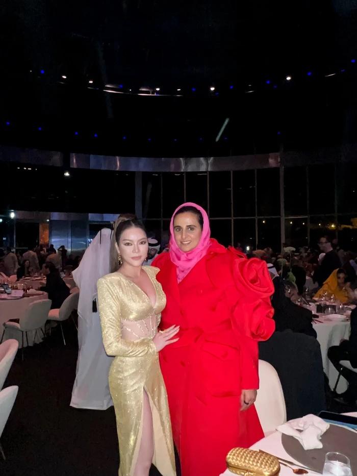 Lý Nhã Kỳ gặp Naomi Campbell, công chúa Ả Rập tại tiệc VIP-2