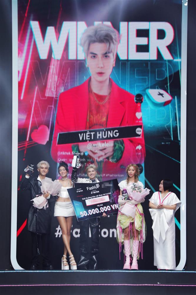 Gala Night FashUP 2022 by TikTok: Nam Trung mặc đặc biệt-6