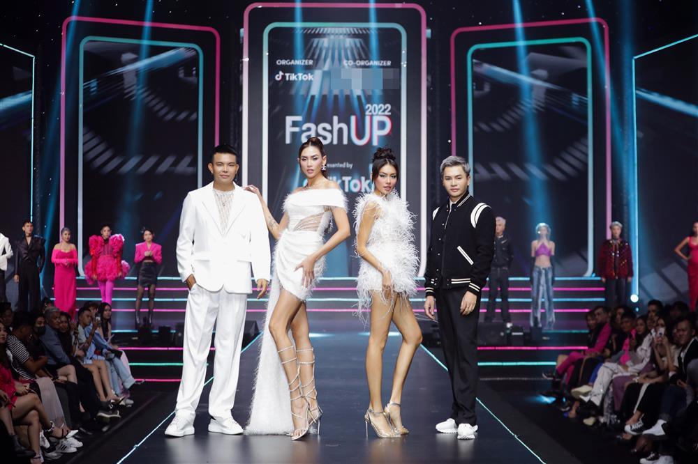 Gala Night FashUP 2022 by TikTok: Nam Trung mặc đặc biệt-9