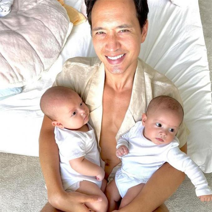 Kim Lý được Leon và Lisa nhiệt tình làm đẹp khi Hà Hồ đi vắng-8