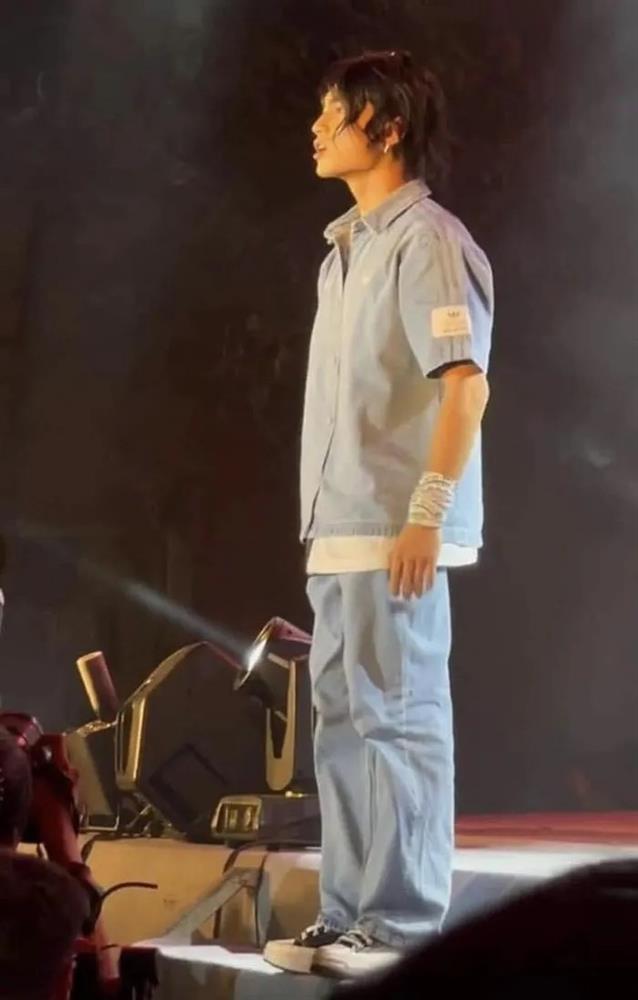 MONO mặc style Cái Bang, đứng đầu sao mặc xấu?-2