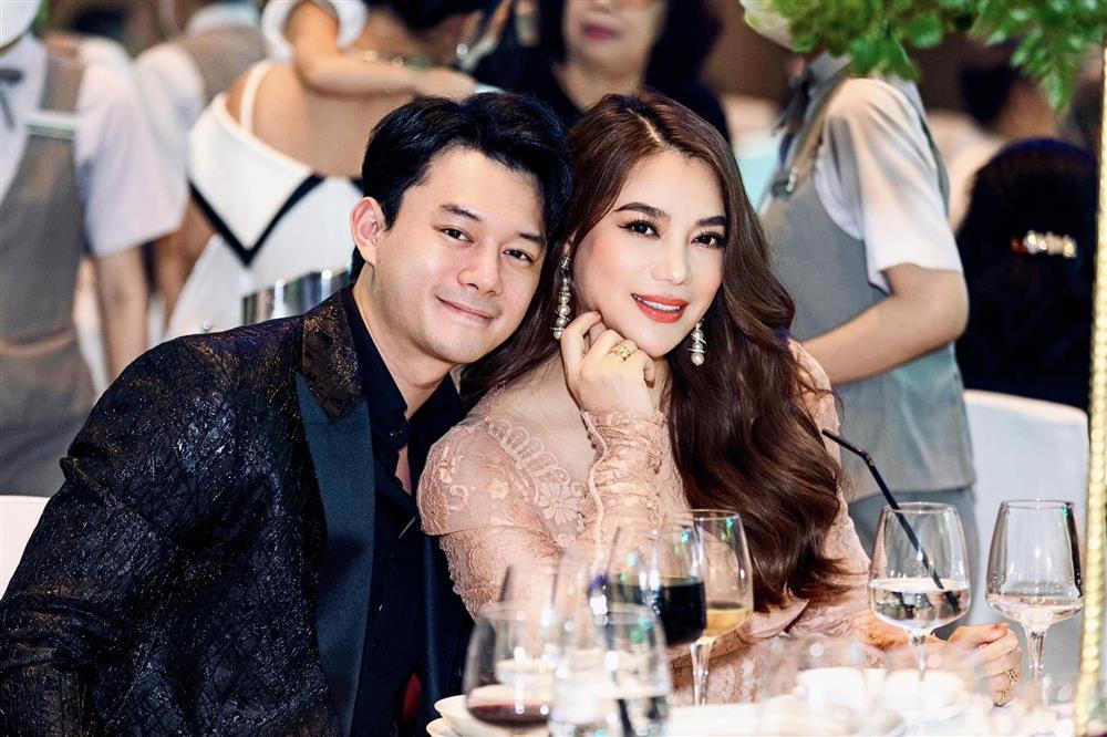 Trương Ngọc Ánh hiếm hoi xuất hiện bên mẹ chồng tương lai