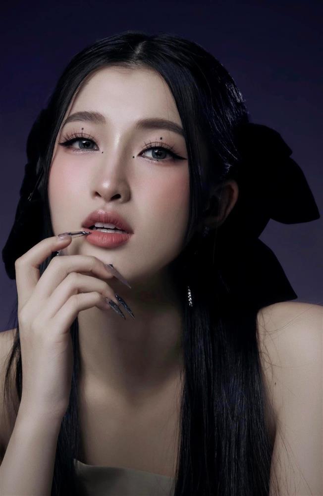 Halloween: Á hậu Phương Nhi cosplay Jisoo - Lan Ngọc hóa Chương Tử Di-2