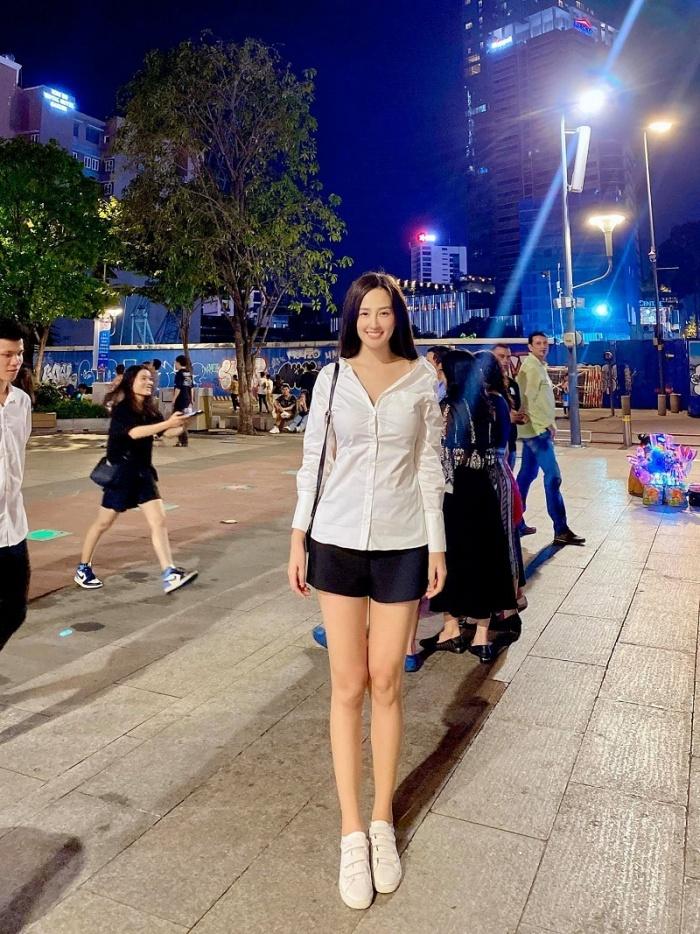 Mai Phương Thúy đi giày bệt vẫn chặt đẹp Quỳnh Nga, Lã Thanh Huyền-11
