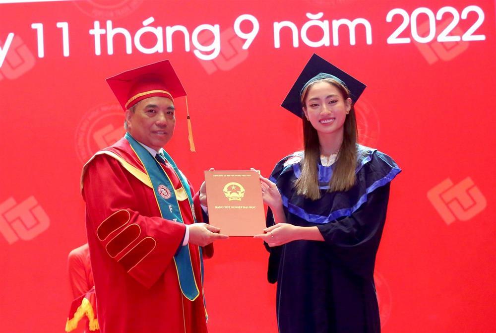 Hoa hậu ngày tốt nghiệp Đại học: Tiểu Vy có phải đẹp đỉnh?-7