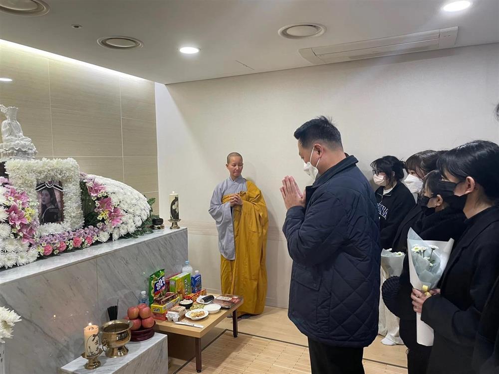 Lễ viếng nữ sinh tử vong tại thảm họa Itaewon theo nghi thức đạo Phật-1