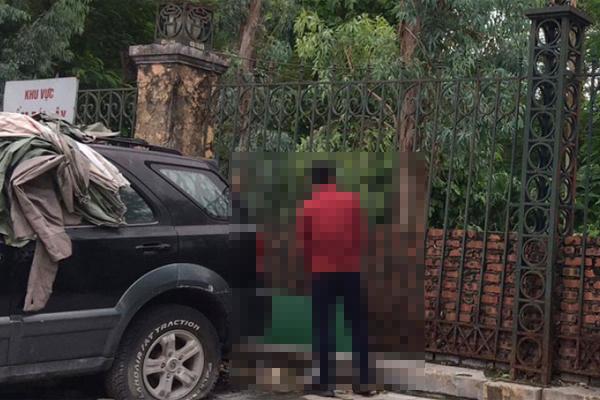 Đi vệ sinh bên đường bị nói, đánh chết người vào can-1