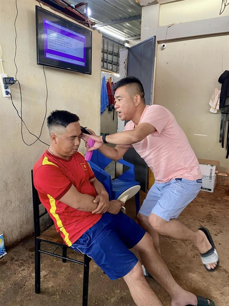 Quang Linh Vlog cắt tóc, dân mạng hết hồn nhìn thành quả-6