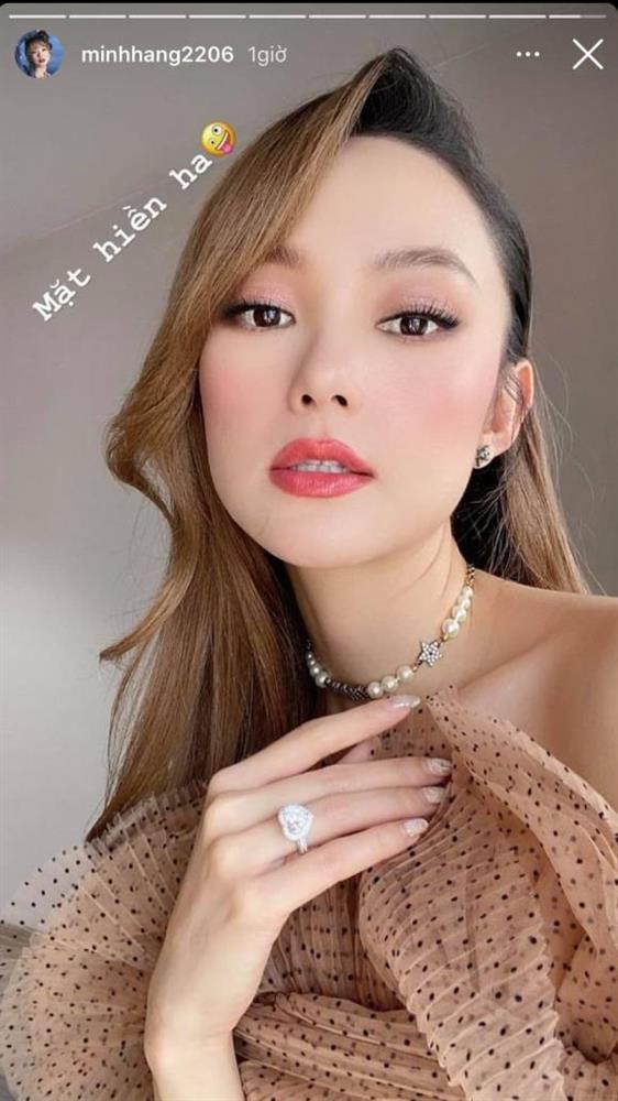 Vợ 3 Chi Bảo đụng Lệ Quyên nhẫn kim cương giá cả căn nhà-10