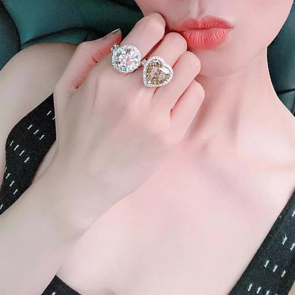 Vợ 3 Chi Bảo đụng Lệ Quyên nhẫn kim cương giá cả căn nhà-6