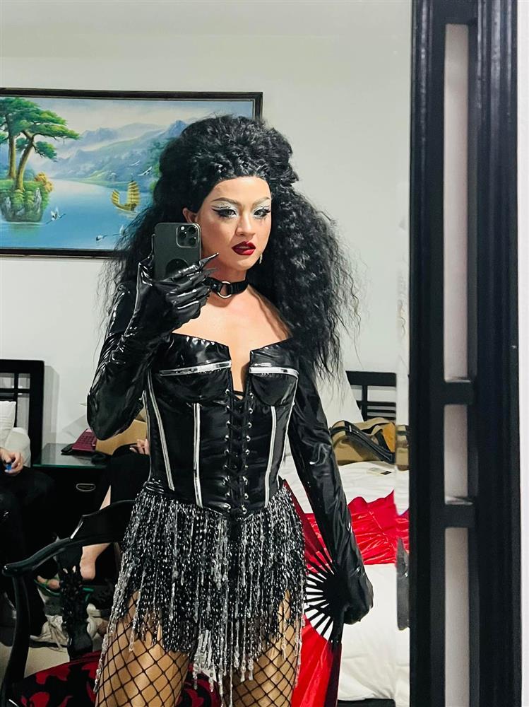 Thanh Duy tiếp tục bị gây hấn khi đi diễn trong bản thể drag queen-2