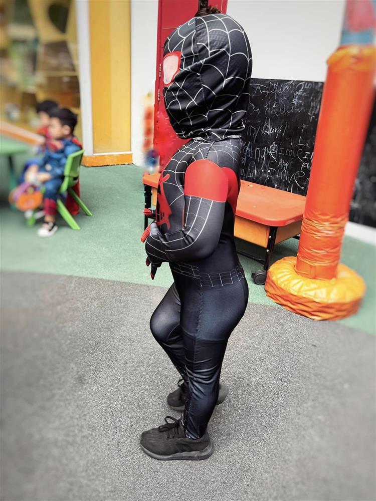 Con trai Trà My Idol hóa người nhện, bức ảnh 906090 gây sốt-4