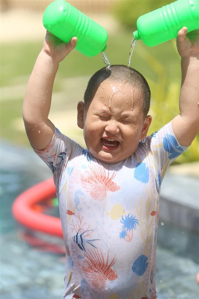 Con trai Trà My Idol hóa người nhện, bức ảnh 906090 gây sốt-11