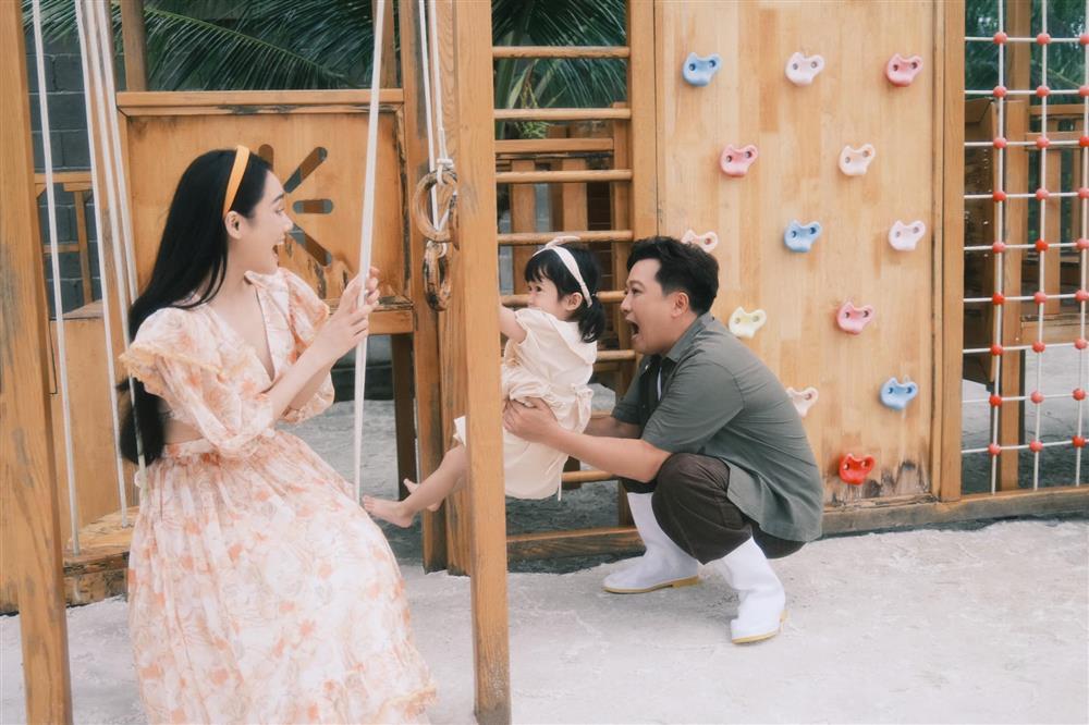 Đặt ảnh thơ ấu Trường Giang bên con gái, dân mạng bất ngờ-7