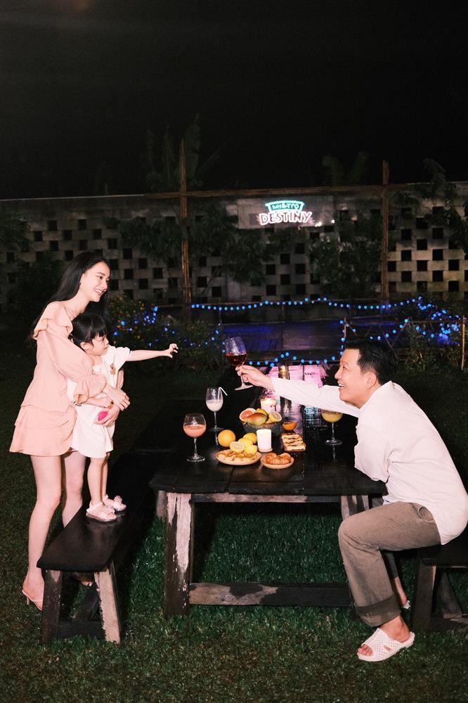 Đặt ảnh thơ ấu Trường Giang bên con gái, dân mạng bất ngờ-6