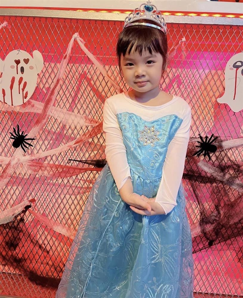 Vợ cũ Hoài Lâm hiếm hoi khoe ảnh con gái lúc mới sinh-4