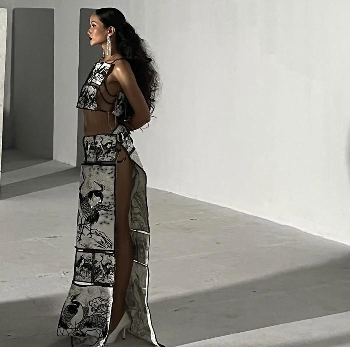 HHen Niê gây thót tim với khoảnh khắc phô trọn đường cong-4