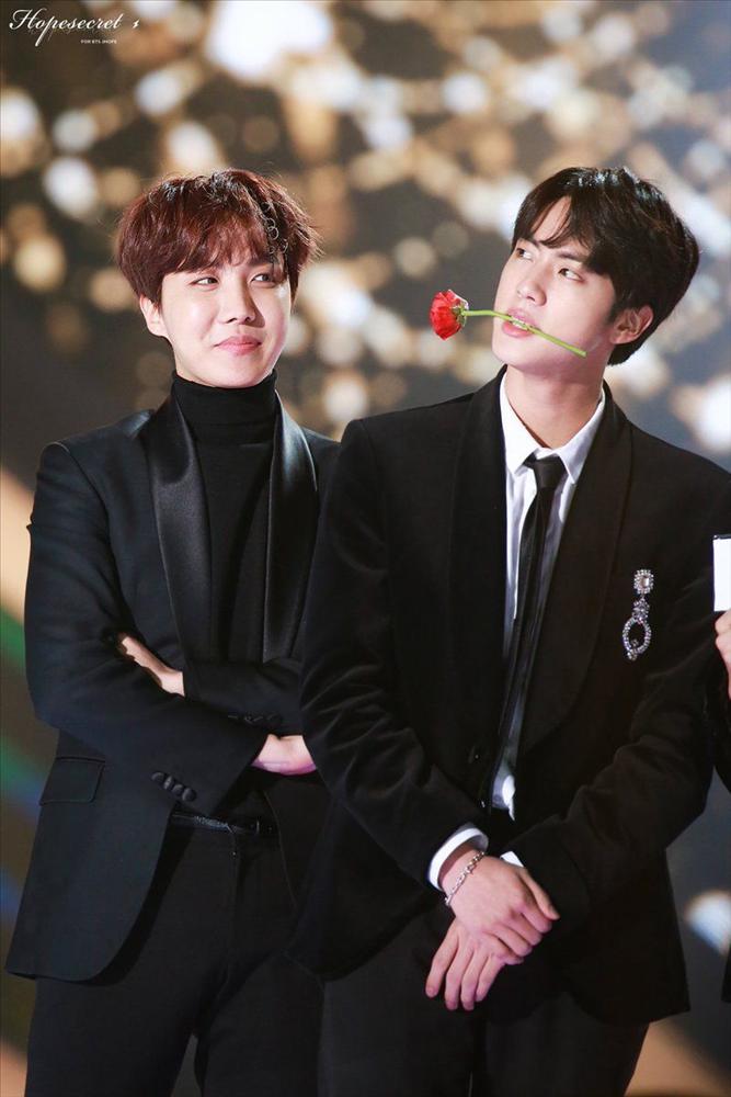 Jin thừa nhận các thành viên BTS không thường xuyên liên lạc-2