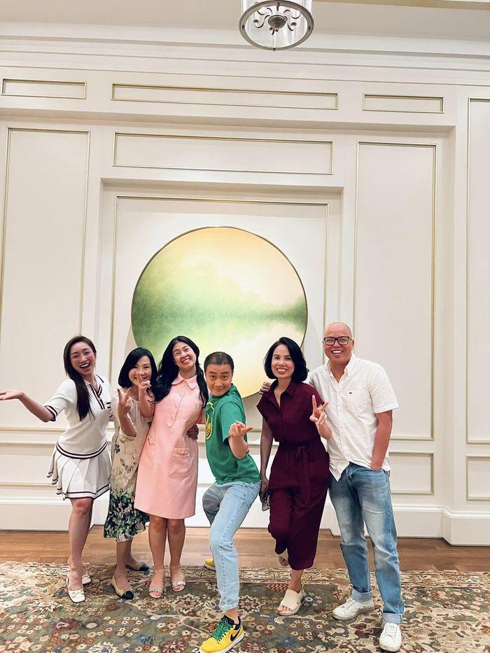 Vợ doanh nhân của Chi Bảo lộ nhan sắc thật qua ảnh cam thường-1