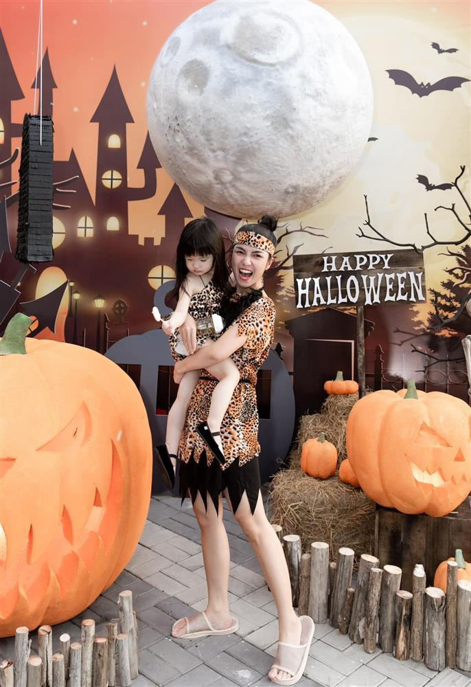 Đoàn Di Băng xả loạt ảnh Halloween, từ chủ đến khách ai cũng chất-6