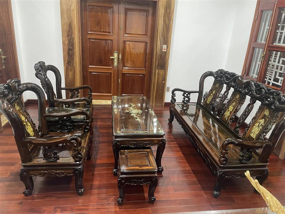 Mẹ Phạm Hương khoe cơ ngơi mới sang xịn mịn ở quê nhà-4