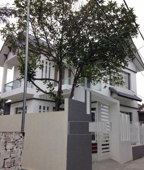 Mẹ Phạm Hương khoe cơ ngơi mới sang xịn mịn ở quê nhà-11