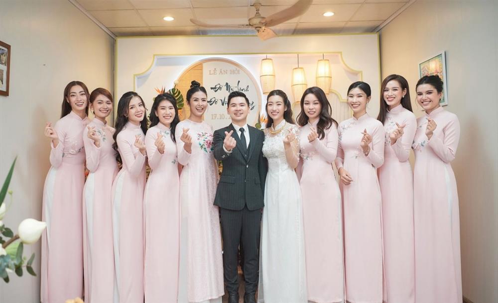 3 nàng dâu lựa chọn áo dài trắng ăn hỏi 1-0-2 Vbiz-7