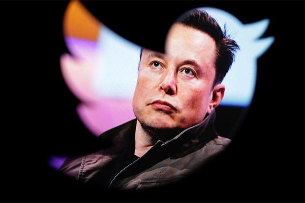 Nhân viên Twitter cắm đầu làm việc vì sợ bị Musk sa thải-1