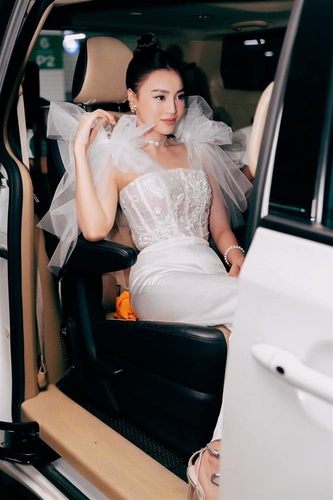 Ninh Dương Lan Ngọc khoe biệt thự 2 mặt tiền chanh sả-4