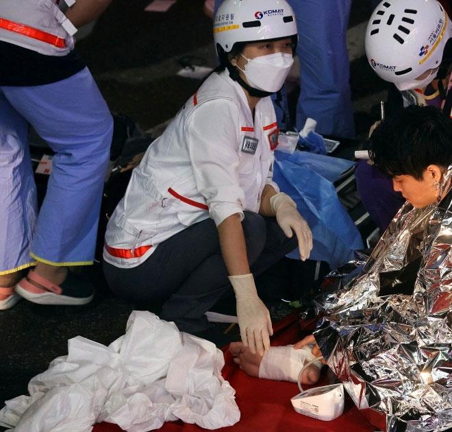 Người Hàn kéo nhau học hồi sức tim phổi sau thảm kịch Itaewon-1