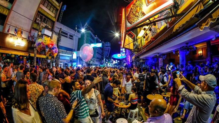 5 con phố đông đúc và nổi tiếng châu Á thu hút du khách khắp thế giới-3