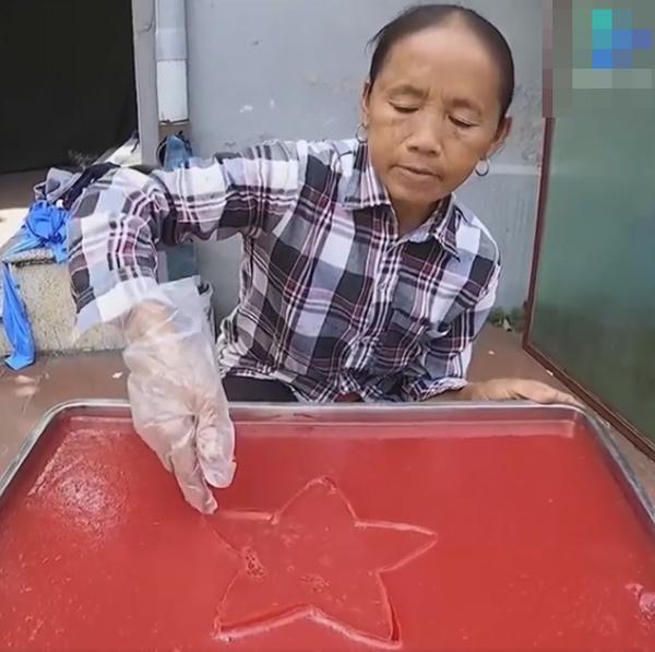 Bà Tân Vlog lộ diện sau thẩm mỹ, mặt đơ cứng không nhận ra-7