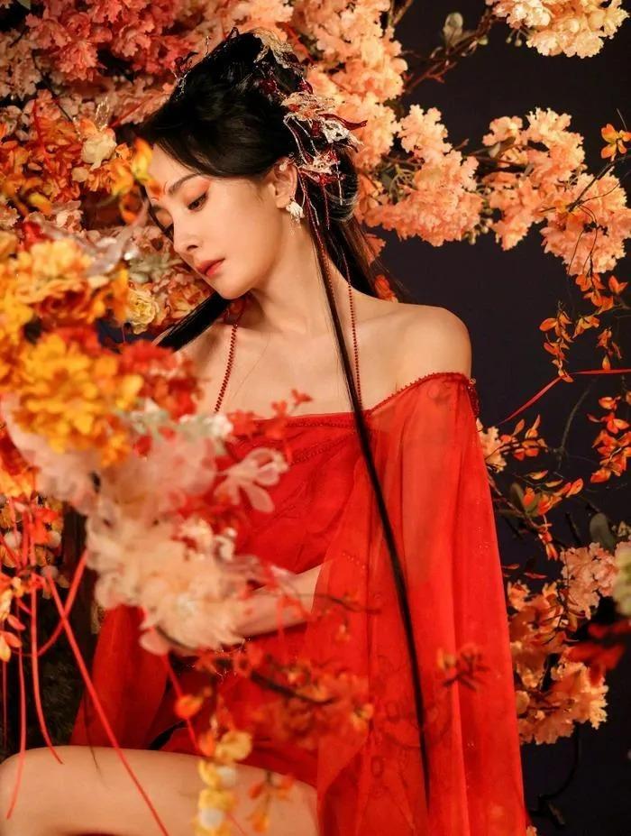 Dàn mỹ nhân đụng tạo hình: Dương Tử - Bạch Lộc bị chê thiếu khí chất-3