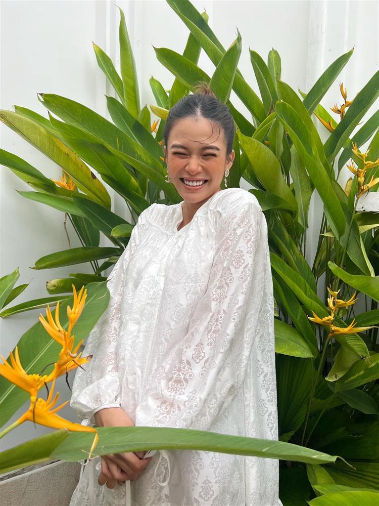 Tin showbiz Việt ngày 2/11: Lâm Khánh Chi lộ vết thương sau phẫu thuật-9