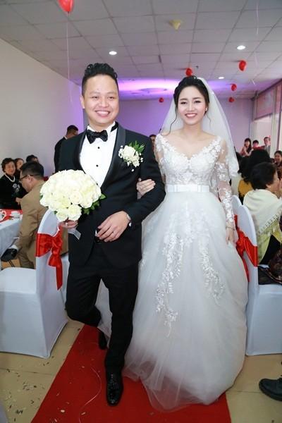 Hoa hậu lấy chồng được rước dâu bằng siêu xe: Ai khủng nhất?-6