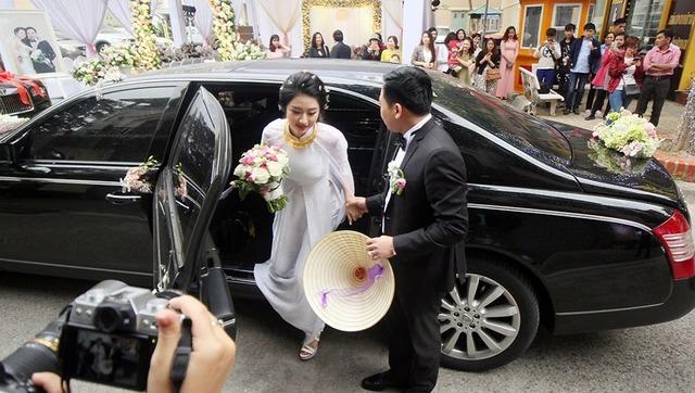 Hoa hậu lấy chồng được rước dâu bằng siêu xe: Ai khủng nhất?-11