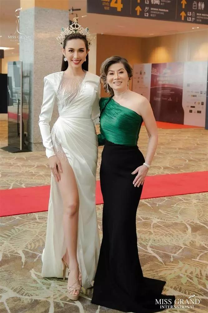 Phó Chủ tịch Miss Grand khen Thùy Tiên như kim cương-4
