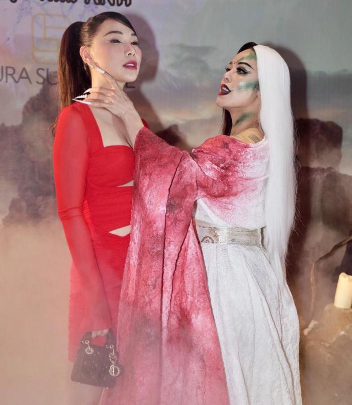 2 lần đụng hàng Hà Hồ, số phận Quỳnh Thư ra sao?-3