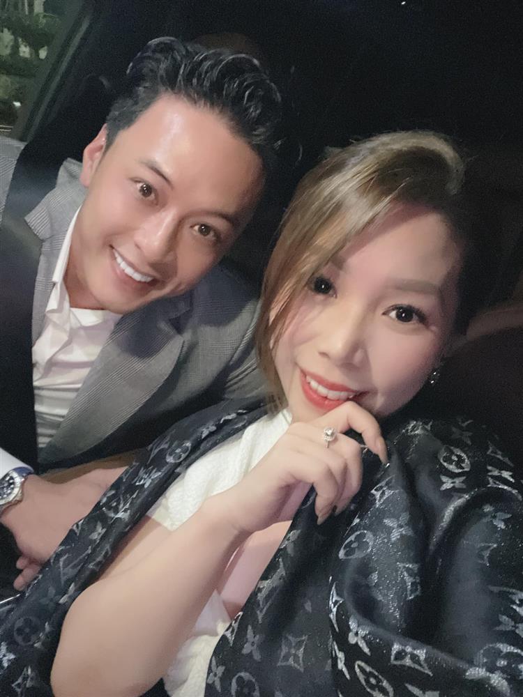 Hồng Đăng cảm ơn vợ không buông tay sau 14 năm kết hôn-3